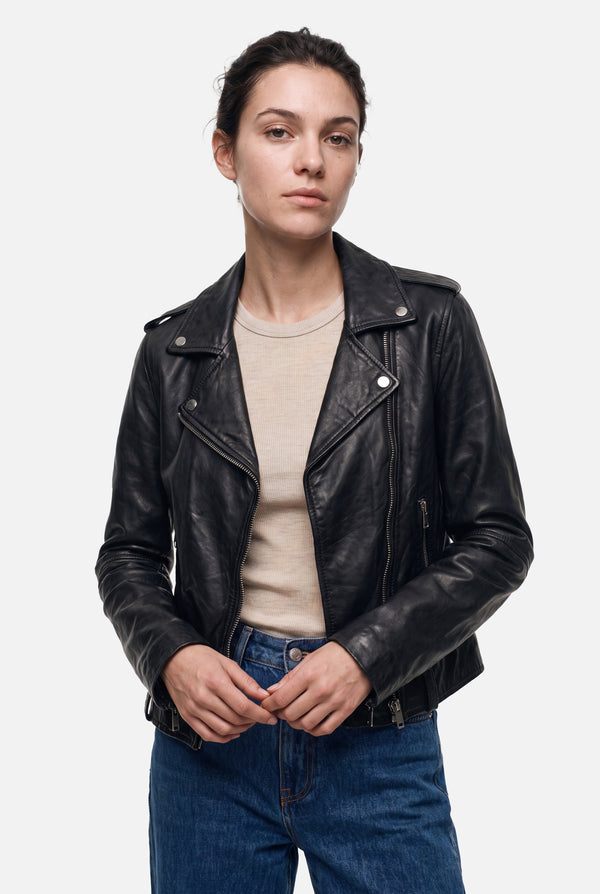 MORGAN  - BLACK